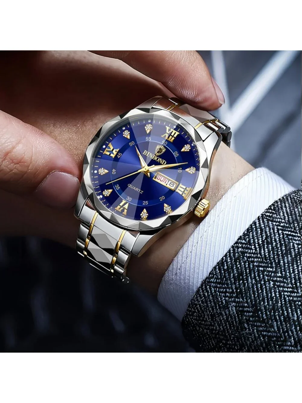 Unisex Blue And Black Analog Stainless Steel Roman Numeral Diamond Luxury Watch